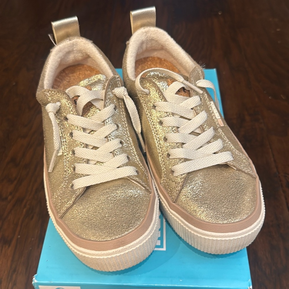 Reef Last Day Dawn sneaker size USA 5